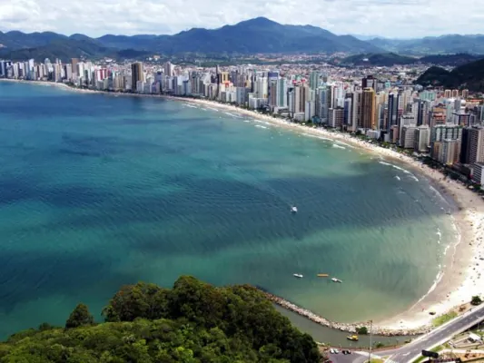 Orla e skyline de Balneário Camboriú