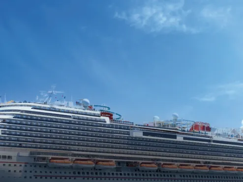 Navio de cruzeiro pela Costa Brasileira