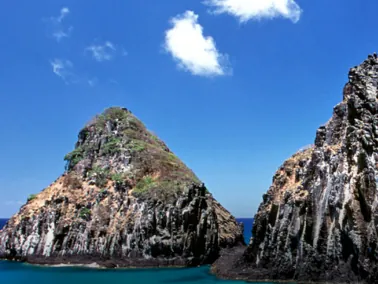 Morro Dois Irmãos em Fernando de Noronha